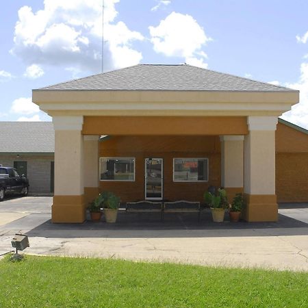 America'S Best Inn And Suites Emporia Exterior photo