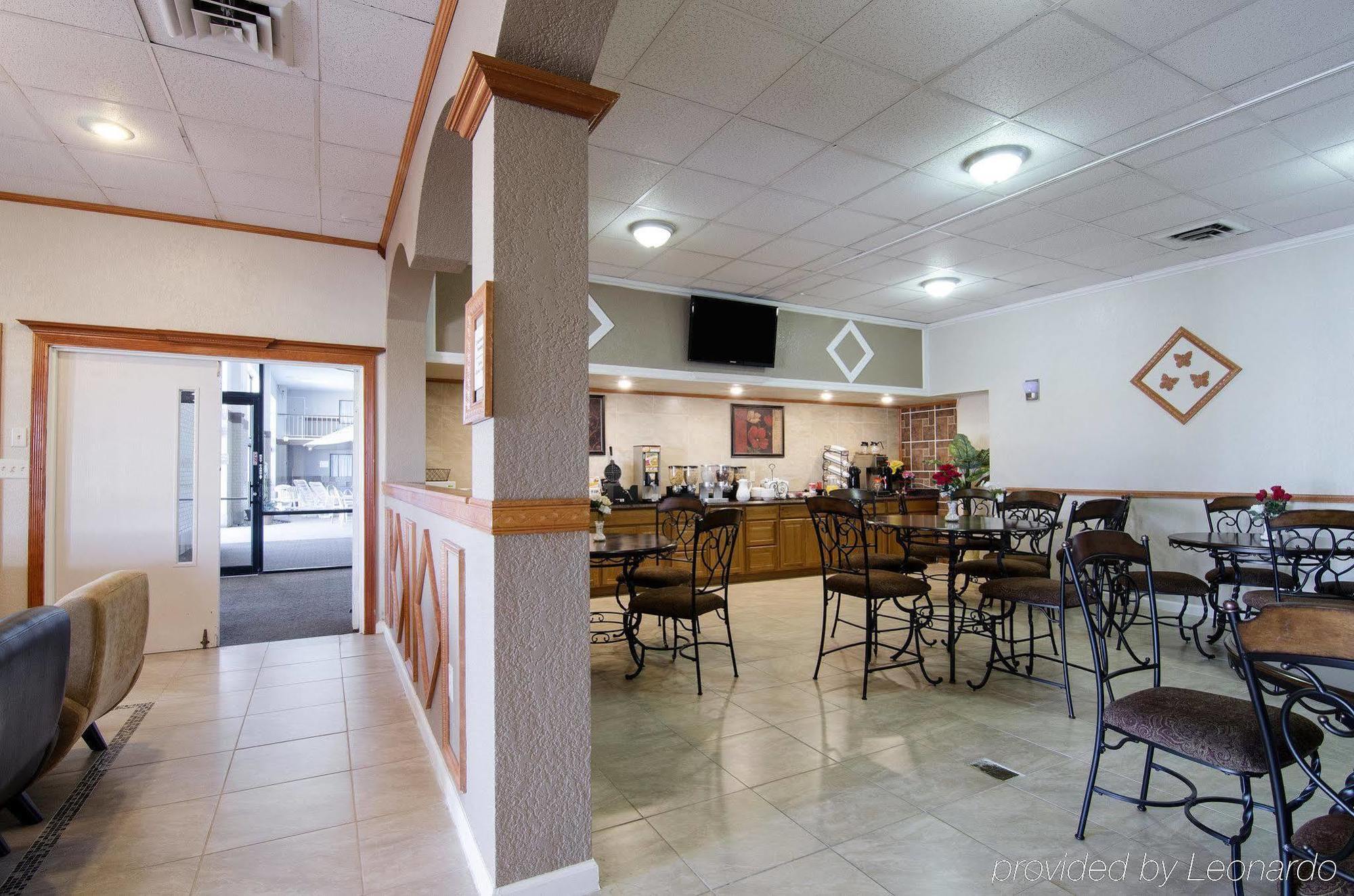 America'S Best Inn And Suites Emporia Exterior photo